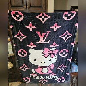 Super cute hello kitty 50 in by 60 inch throw blanket